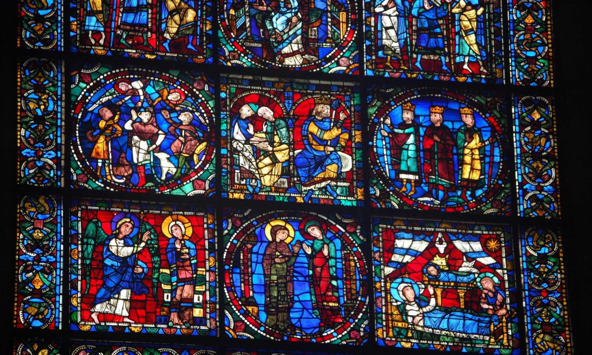 stained glass chartres